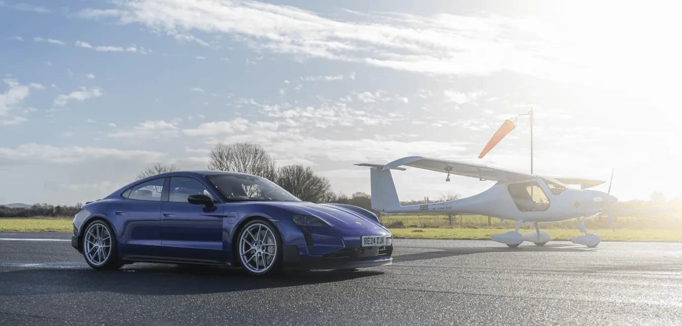 Porsche Taycan Turbo GT vs elektryczny samolot – pojedynek przyszłości